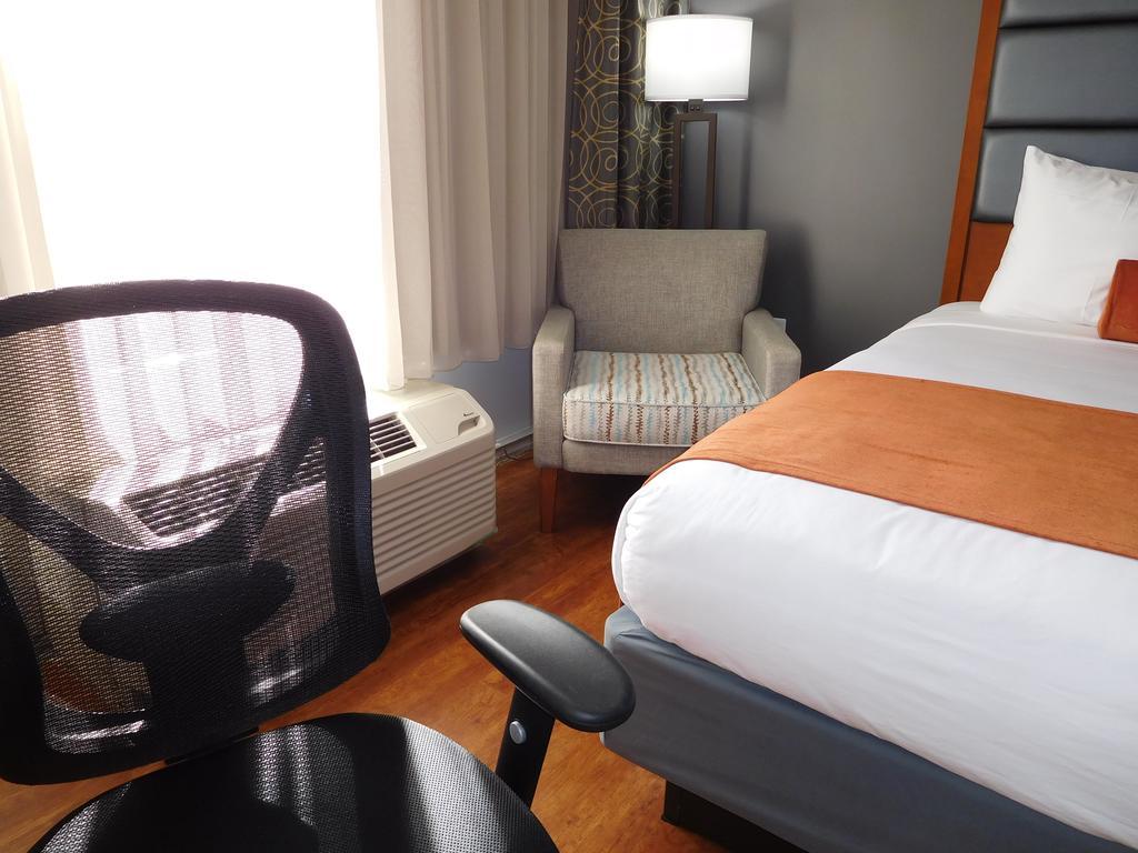 Wyndham Garden Greensboro Kültér fotó