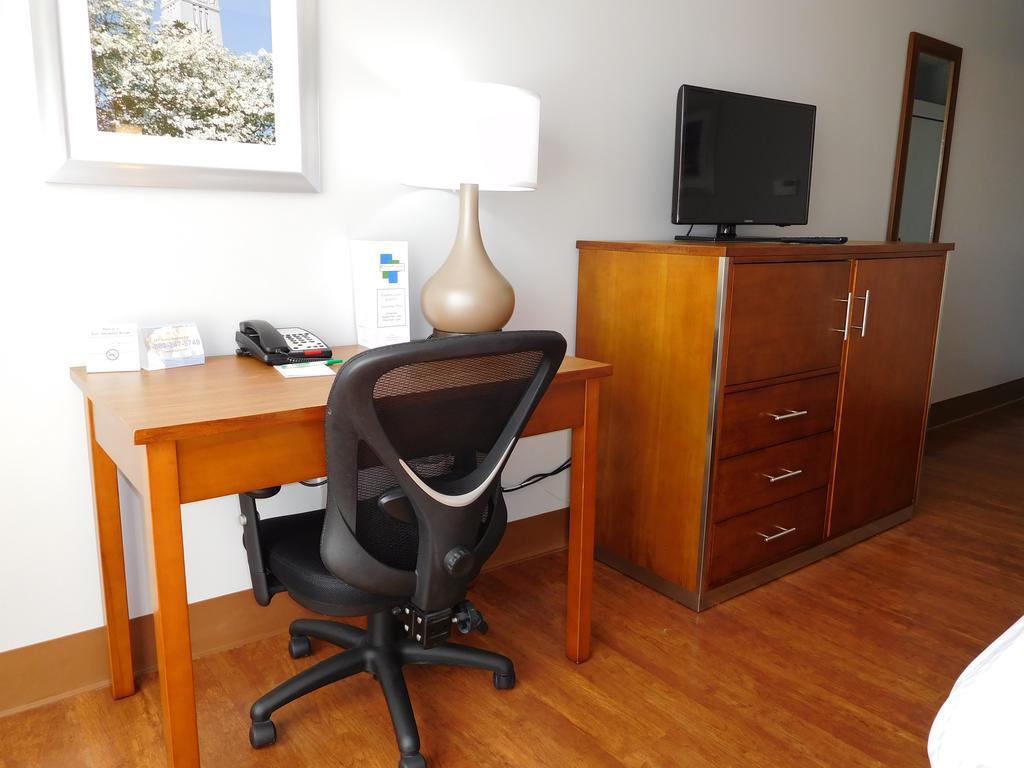 Wyndham Garden Greensboro Kültér fotó