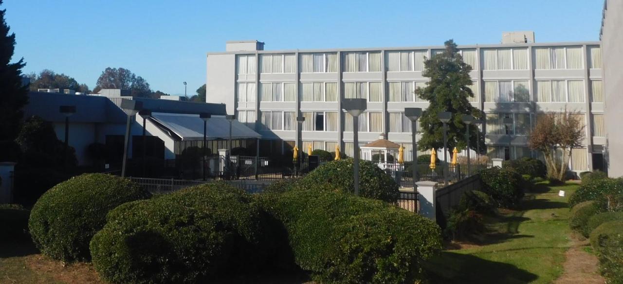 Wyndham Garden Greensboro Kültér fotó